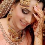 Asian Women Bridal Mehndi Designs For Weddings In 2015 7
