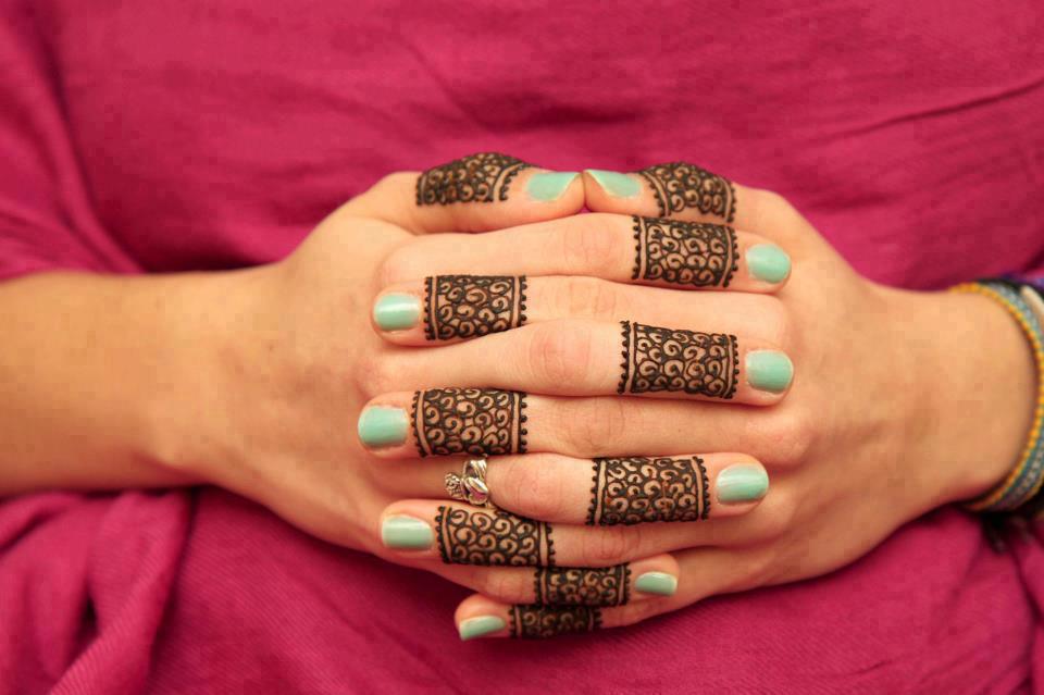 hand mehndi on eid