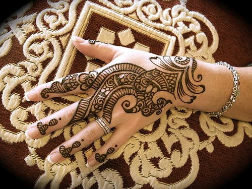 Eid Ul Azha Hand Mehndi Designs For Young Girsl 2015-16