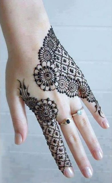 Eid Ul Azha Hand Mehndi Designs For Young Girsl 2015-16 7