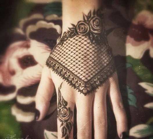 Beautiful Hand Mehndi Designs For Every Event 5