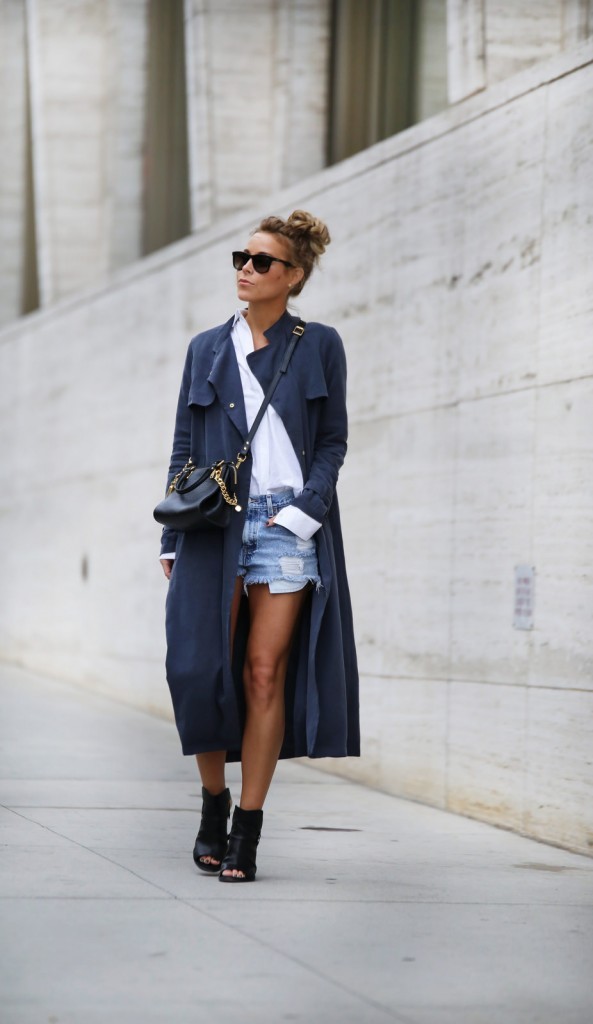 Trench Coat Trend This Fall Season For Women 12