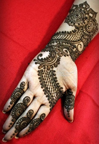 90 Eid Mehndi Designs Girls Should Try This Season 2017