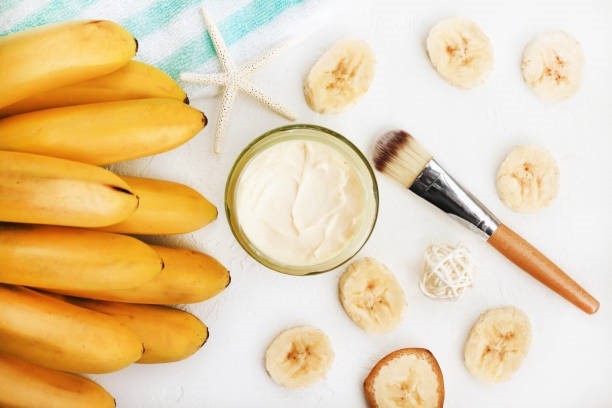 Perfect DIY banana mask for winters